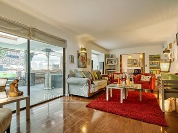 Venta de casa en Peñalolén, condominio Club Campo Sur.