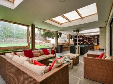 Venta de casa en Peñalolén, condominio Club Campo Sur.