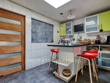 Venta de casa en Peñalolén, condominio Club Campo Sur.
