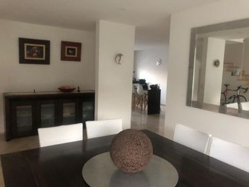 Linda Casa en Cañadas del Lago, 3 Niveles, Roof Garden, Cto Servicio, Jardín