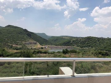 Linda Casa en Cañadas del Lago, 3 Niveles, Roof Garden, Cto Servicio, Jardín
