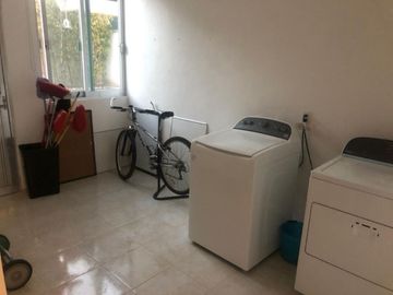 Linda Casa en Cañadas del Lago, 3 Niveles, Roof Garden, Cto Servicio, Jardín