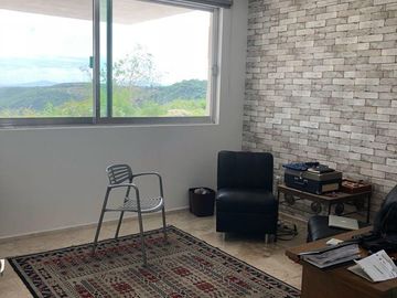Linda Casa en Cañadas del Lago, 3 Niveles, Roof Garden, Cto Servicio, Jardín