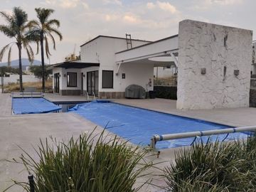 CASA EN VENTA PEDREGAL DE SCHOENSTATT