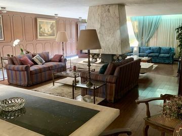 Venta Casa de Lujo en Colonia Florida: Espacios Amplios y Diseño Funcional en el