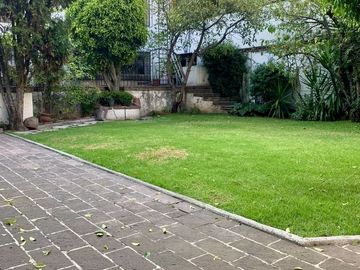 Venta Casa de Lujo en Colonia Florida: Espacios Amplios y Diseño Funcional en el