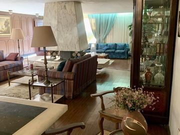 Venta Casa de Lujo en Colonia Florida: Espacios Amplios y Diseño Funcional en el
