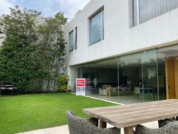 Moderna casa en venta en Condominio, Jardines del Pedregal
