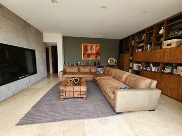 Moderna casa en venta en Condominio, Jardines del Pedregal