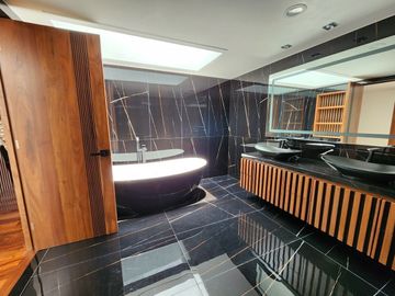 Moderna casa en Venta en San Angel esquina Altavista