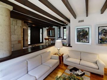 Casa impecable en venta frente a Rancho San Francisco