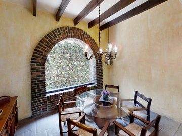 Casa impecable en venta frente a Rancho San Francisco
