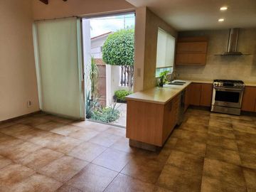 Casa en Venta Villas del Meson, Juriquilla con Alberca