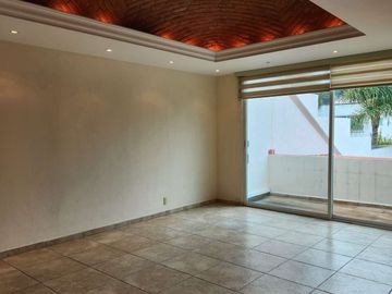 Casa en Venta Villas del Meson, Juriquilla con Alberca