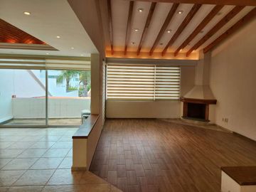 Casa en Venta Villas del Meson, Juriquilla con Alberca
