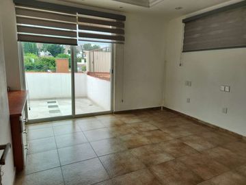 Casa en Venta Villas del Meson, Juriquilla con Alberca