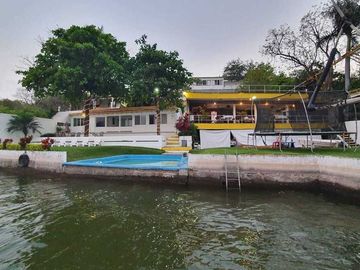 Hotel en  Venta en Tequesquitengo