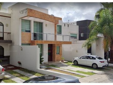 Excelente Oportunidad de Remate Bancario en Frac Cumbres Del Lago