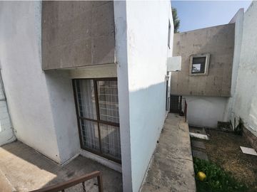 Venta de casa en Valle Dorado