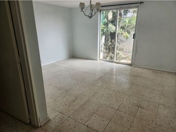 Venta de casa en Valle Dorado