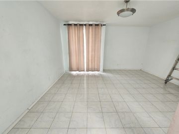 Venta de casa en Valle Dorado