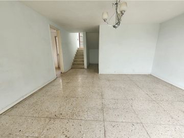 Venta de casa en Valle Dorado