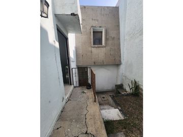 Venta de casa en Valle Dorado