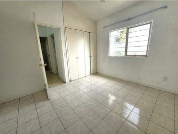 Venta de casa en Valle Dorado