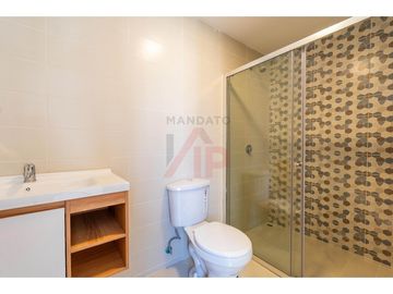 HERMOSAS Y MODERNAS CASAS VIP EN VENTA EN RICAURTE CUENCA