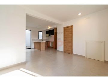 HERMOSAS Y MODERNAS CASAS VIP EN VENTA EN RICAURTE CUENCA