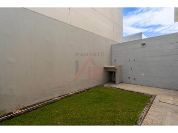 HERMOSAS Y MODERNAS CASAS VIP EN VENTA EN RICAURTE CUENCA