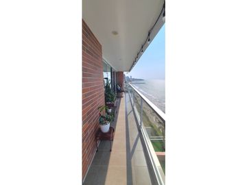 Venta departamento de lujo frente al mar en edificio Ibiza en Manta.