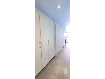Venta departamento de lujo frente al mar en edificio Ibiza en Manta.