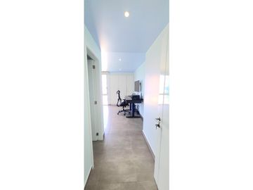 Venta departamento de lujo frente al mar en edificio Ibiza en Manta.