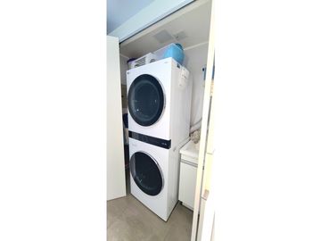 Venta departamento de lujo frente al mar en edificio Ibiza en Manta.
