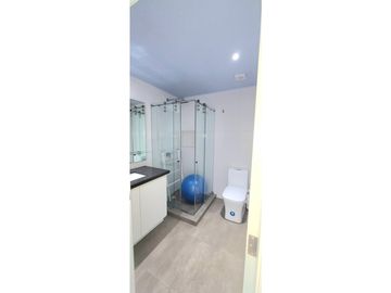Venta departamento de lujo frente al mar en edificio Ibiza en Manta.