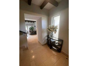 VENTA DE HERMOSA CASA EN EL EXCLUSIVO BUENAVENTURA, BRISTOL.