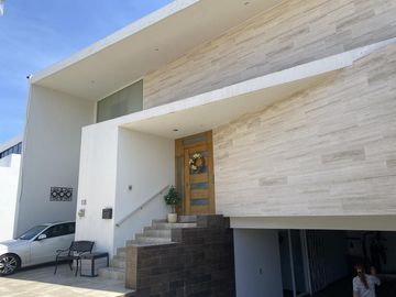 CASA EN VENTA EN PARQUE GUANAJUATO, LOMAS DE ANGELÓPOLIS III