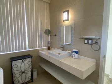 CASA EN VENTA EN PARQUE GUANAJUATO, LOMAS DE ANGELÓPOLIS III