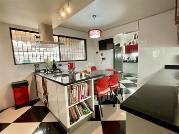 Casa en Venta en Presidente Riesco / Gerónimo De Alderete