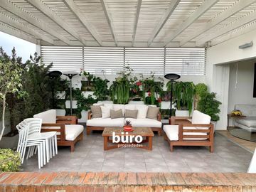 LINDO DEPA/CASA CON GRAN JARDIN Y TERRAZA EN VENTA EN LA AURORA MIRAFLORES