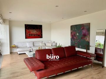 LINDO DEPA/CASA CON GRAN JARDIN Y TERRAZA EN VENTA EN LA AURORA MIRAFLORES