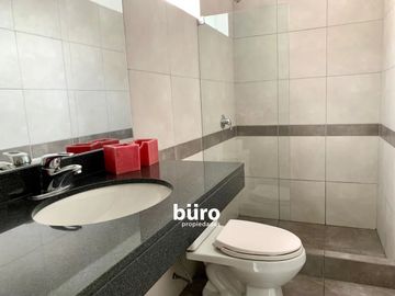 LINDO DEPA/CASA CON GRAN JARDIN Y TERRAZA EN VENTA EN LA AURORA MIRAFLORES
