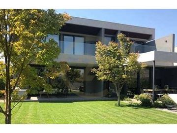 Exclusivo Condominio Los Trapenses