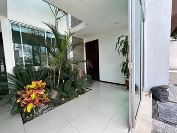 VENTA DE DEPARTAMENTO EN TORRE VILSUA 3 RECAMARAS, UVP, PLAZA CRISTAL, PUEBLA.