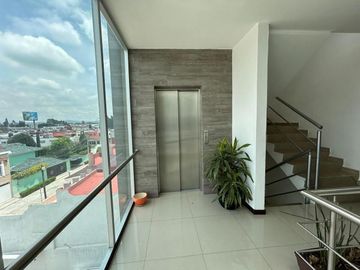 VENTA DE DEPARTAMENTO EN TORRE VILSUA 3 RECAMARAS, UVP, PLAZA CRISTAL, PUEBLA.