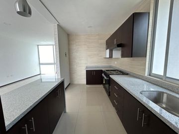 VENTA DE DEPARTAMENTO EN TORRE VILSUA 3 RECAMARAS, UVP, PLAZA CRISTAL, PUEBLA.
