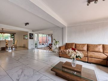 Casa para remodelar con excelente conectividad, sector Estoril