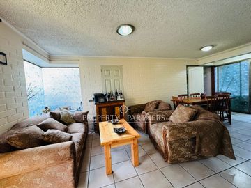 Casa en condominio en La Florida con suelo comercial