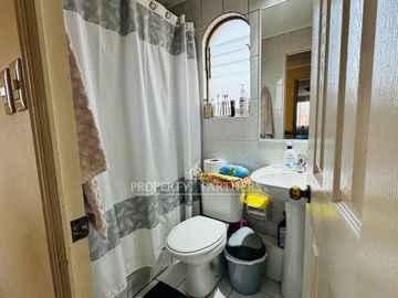 Casa en condominio en La Florida con suelo comercial